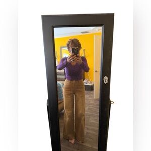 Stylish Rusty Brown High Waisted Wide leg Jeans NWOT 
Sz Sm. (26)